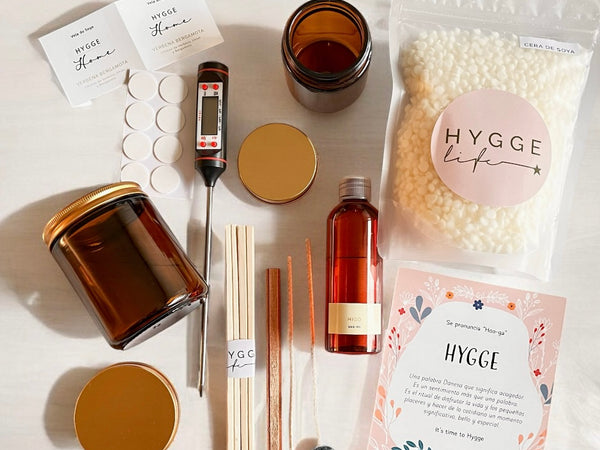 Kit Inicial tu primera vela + regalo e-Book " HYGGE la ruta hacia una vida más feliz”